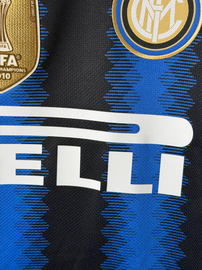 Samuel Eto'o Inter Milan 2010-11 home football shirt (L)