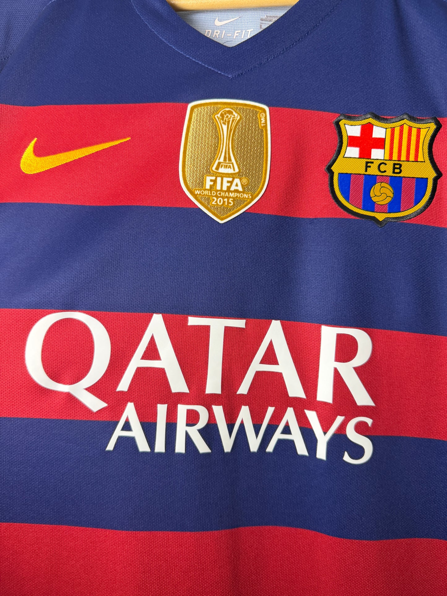 Neymar JR FC Barcelona 2015-16 home football shirt (L)