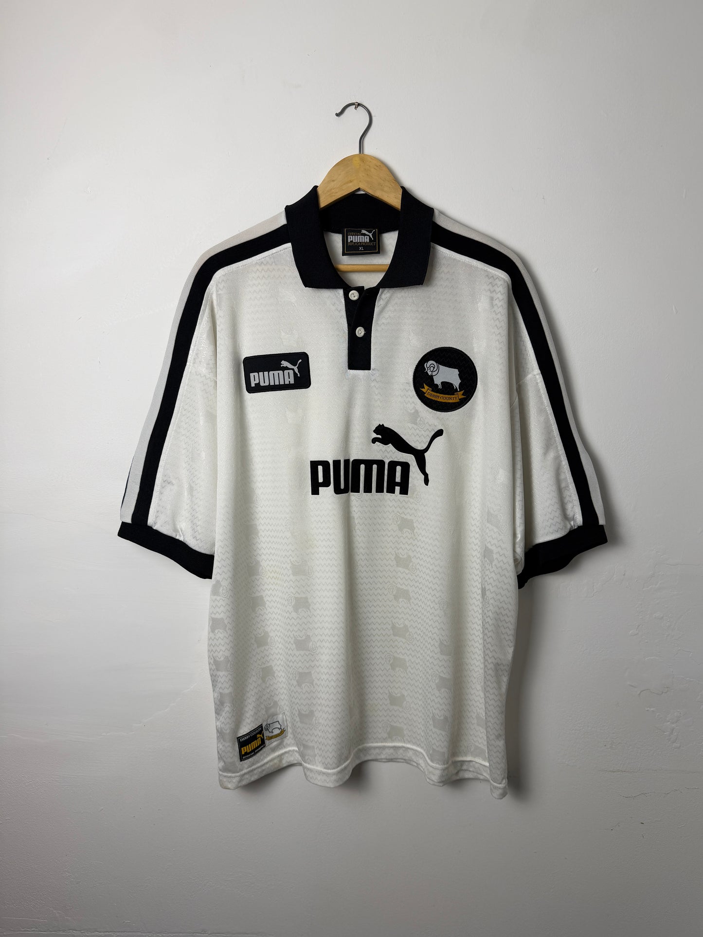 Derby County 1997-98 home football shirt (XL)
