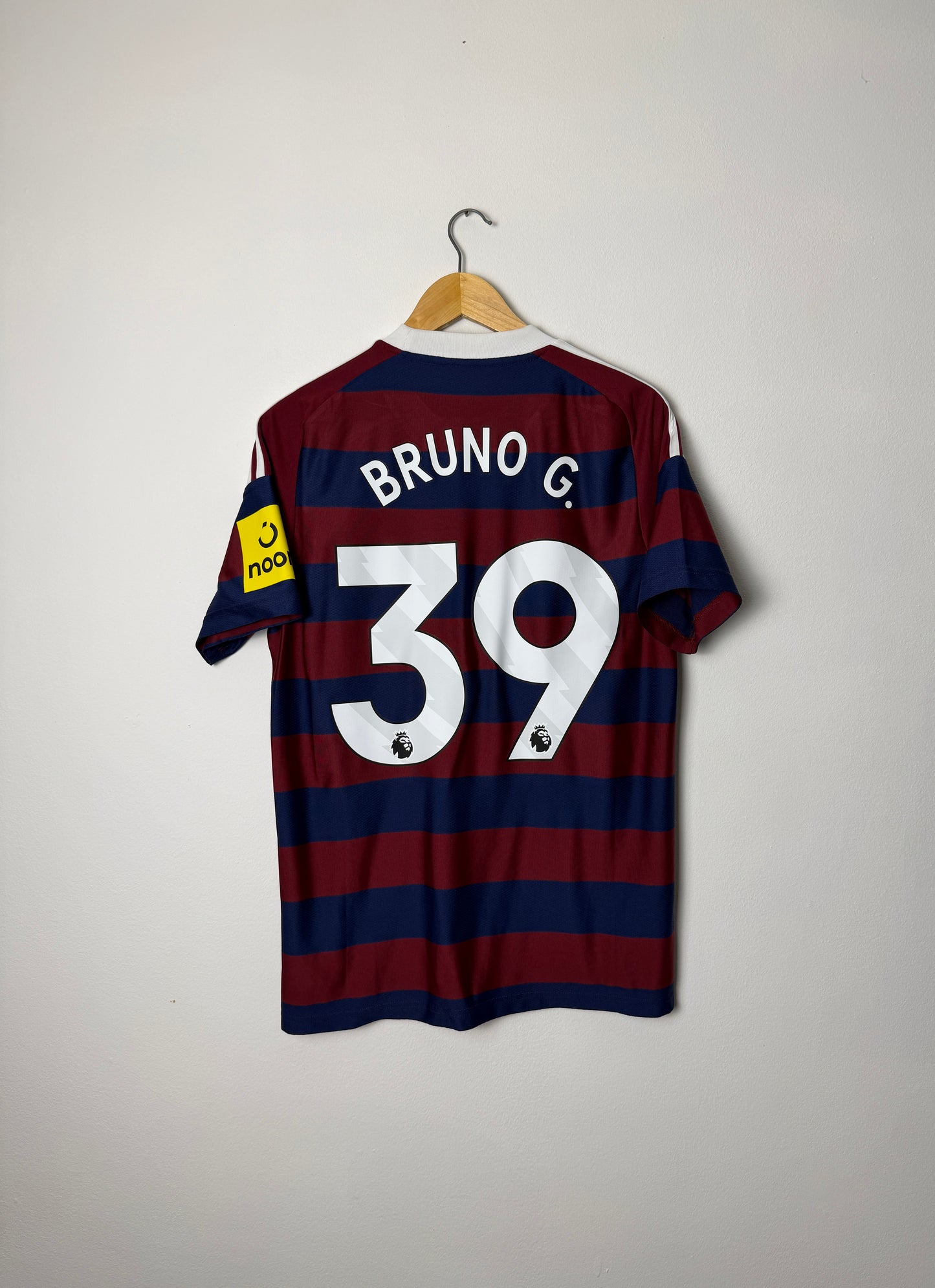 Bruno Guimarães Newcastle FC 2024-25 away football shirt (M)
