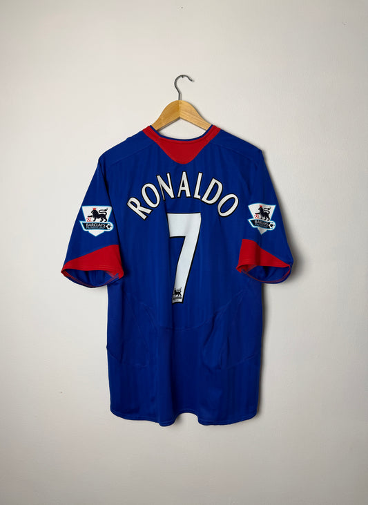 Cristiano Ronaldo Manchester United 2005-07 away football shirt (L)