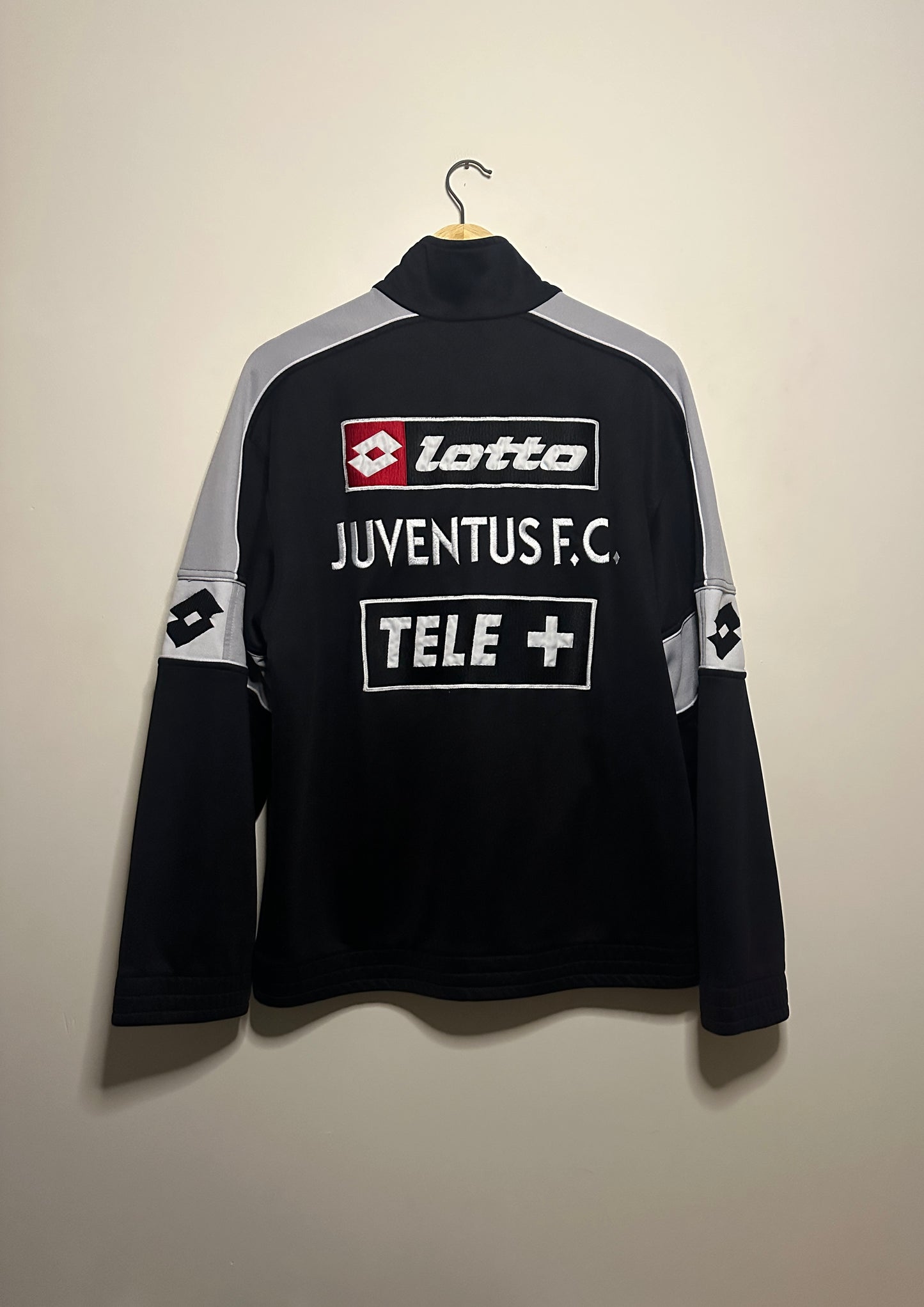 Juventus FC half zip training jacket (L)