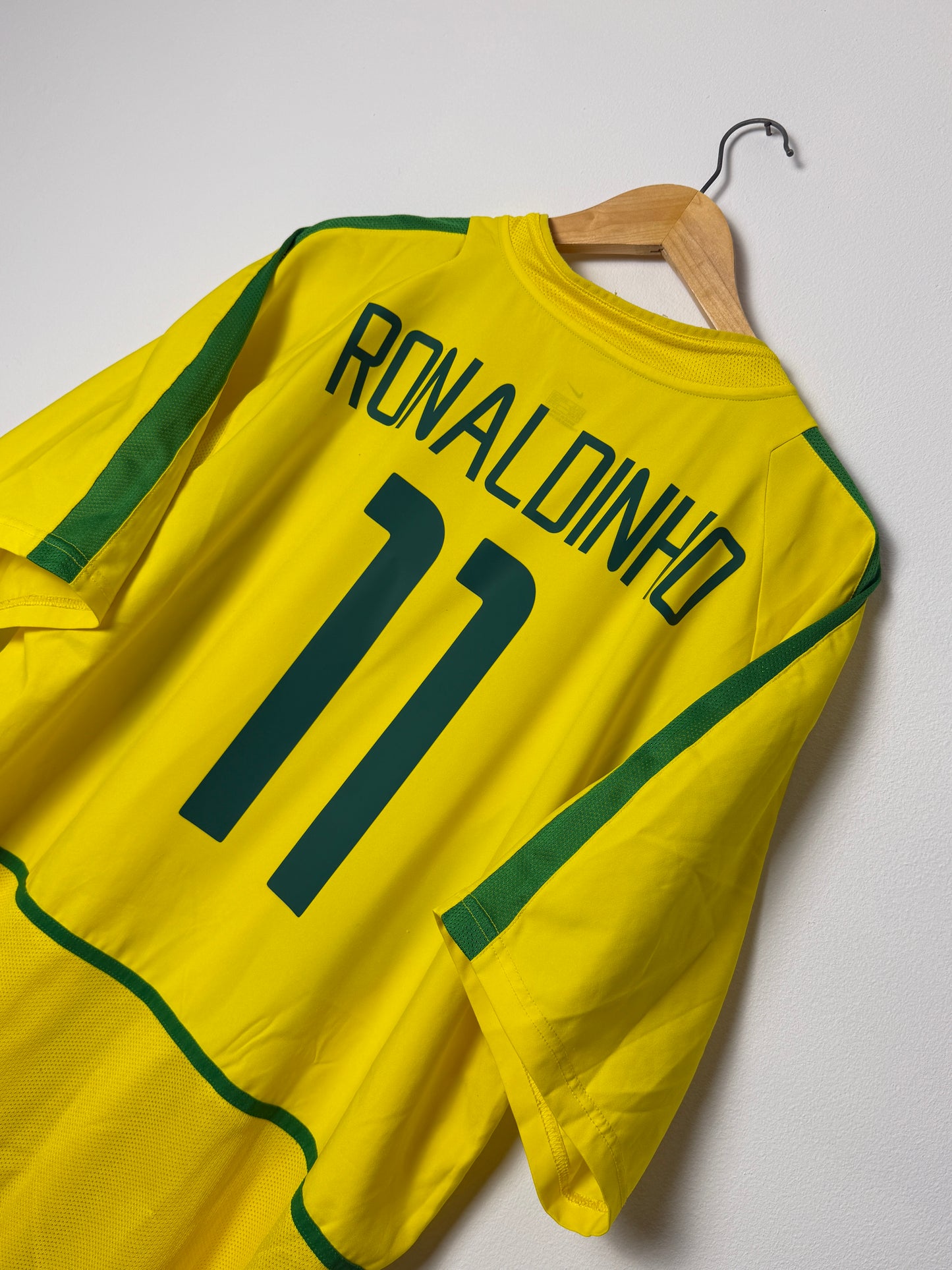 Ronaldinho Brazil 2002 home football shirt (XL)