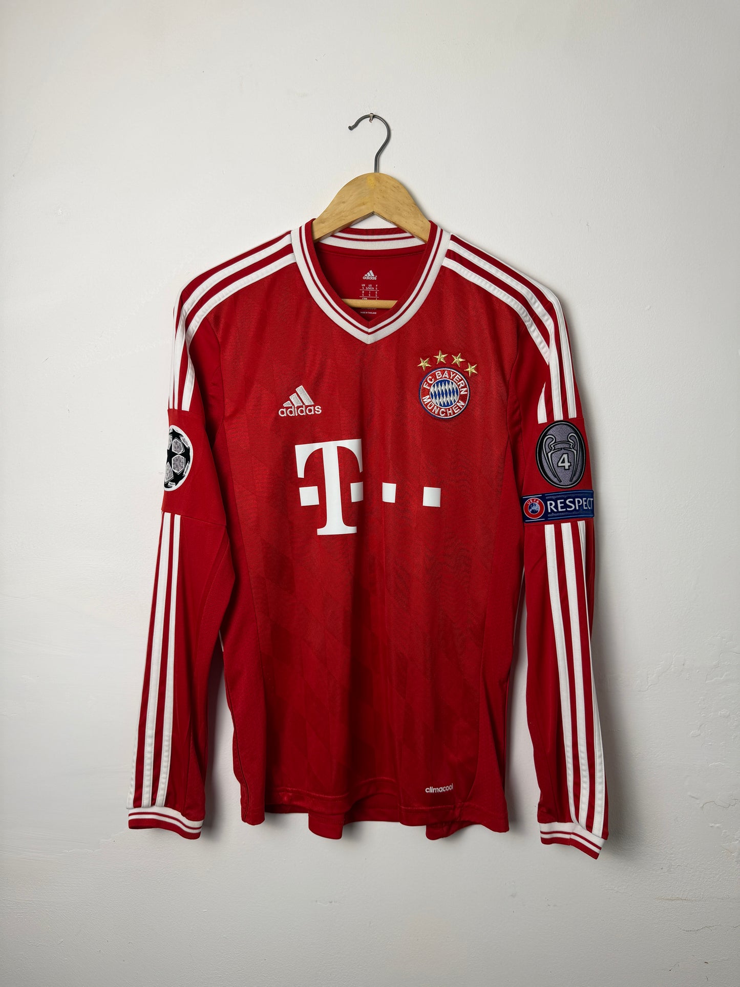 Arjen Robben FC Bayern Munich 2013-14 long sleeve home football shirt (S)