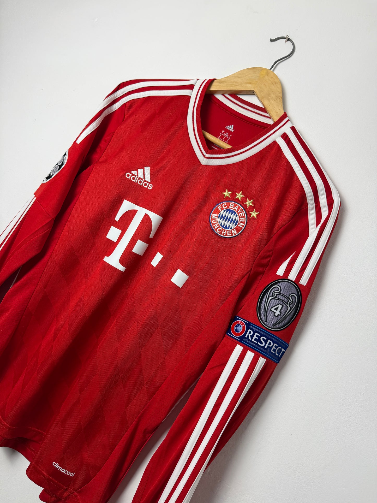 Arjen Robben FC Bayern Munich 2013-14 long sleeve home football shirt (S)