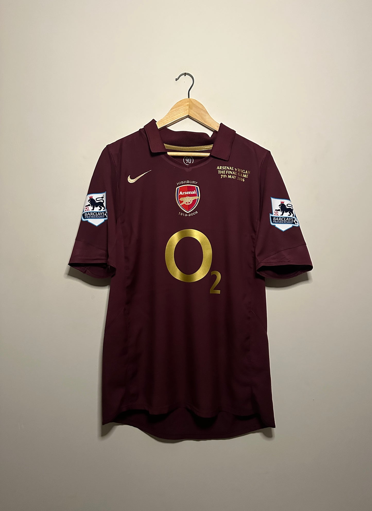 Thierry Henry Arsenal FC Highbury final game edition 2005-06 home football shirt (M)