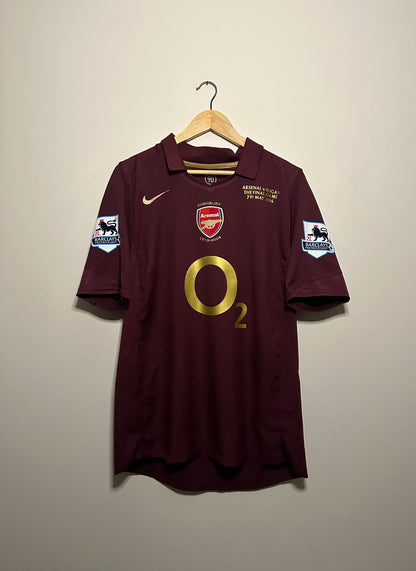 Thierry Henry Arsenal FC Highbury final game edition 2005-06 home football shirt (M)