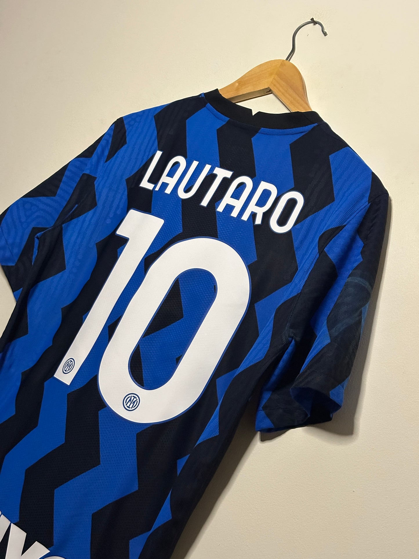 Lautaro Martinez Inter Milan 2020-21 Vaporknit home football shirt (M)