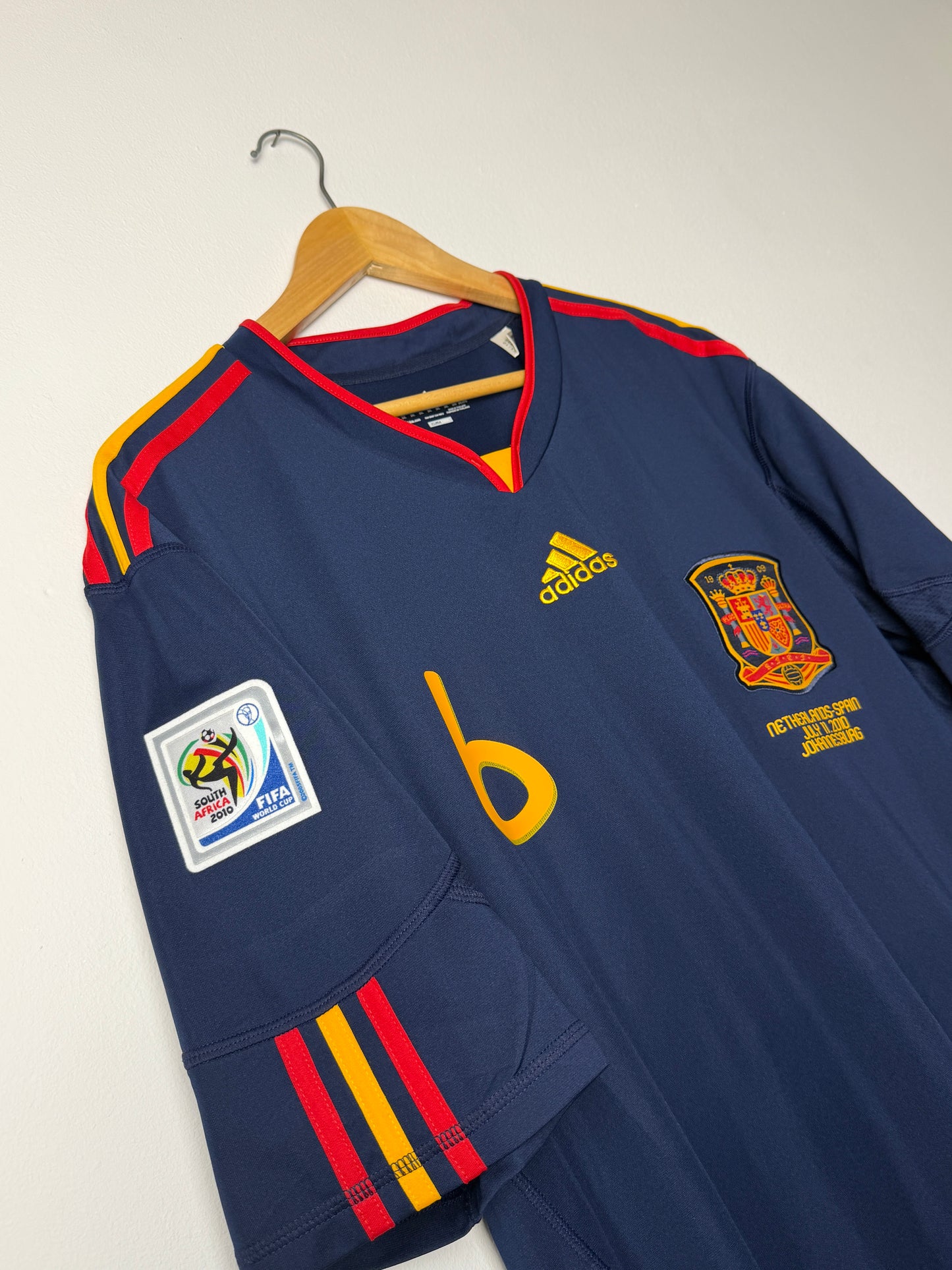 Andres Iniesta Spain 2010 World Cup final away football shirt (XXL)
