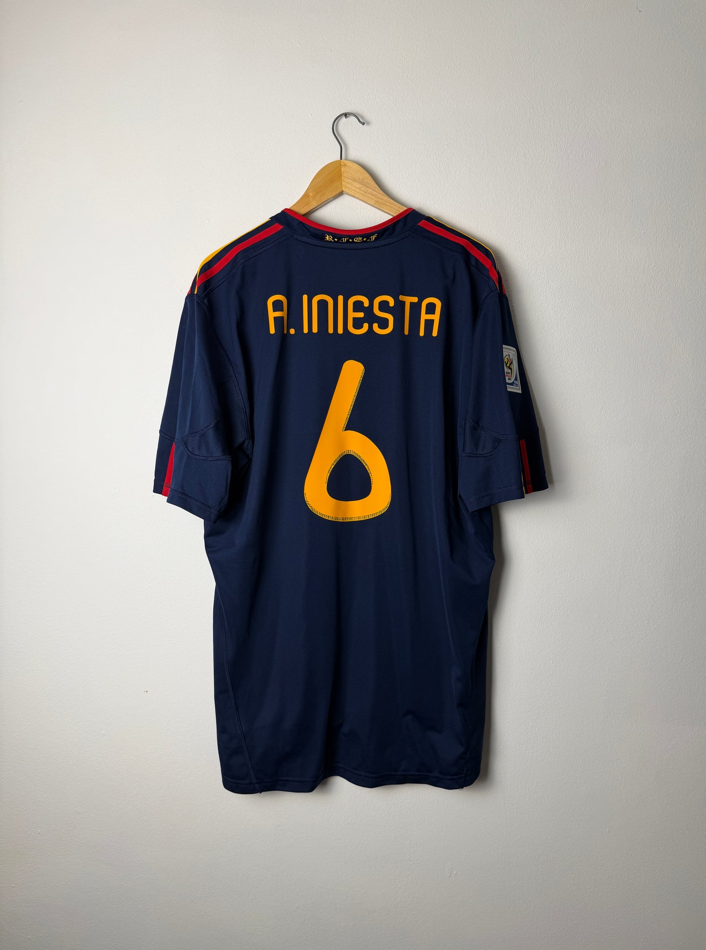 Andres Iniesta Spain 2010 World Cup final away football shirt (XXL)