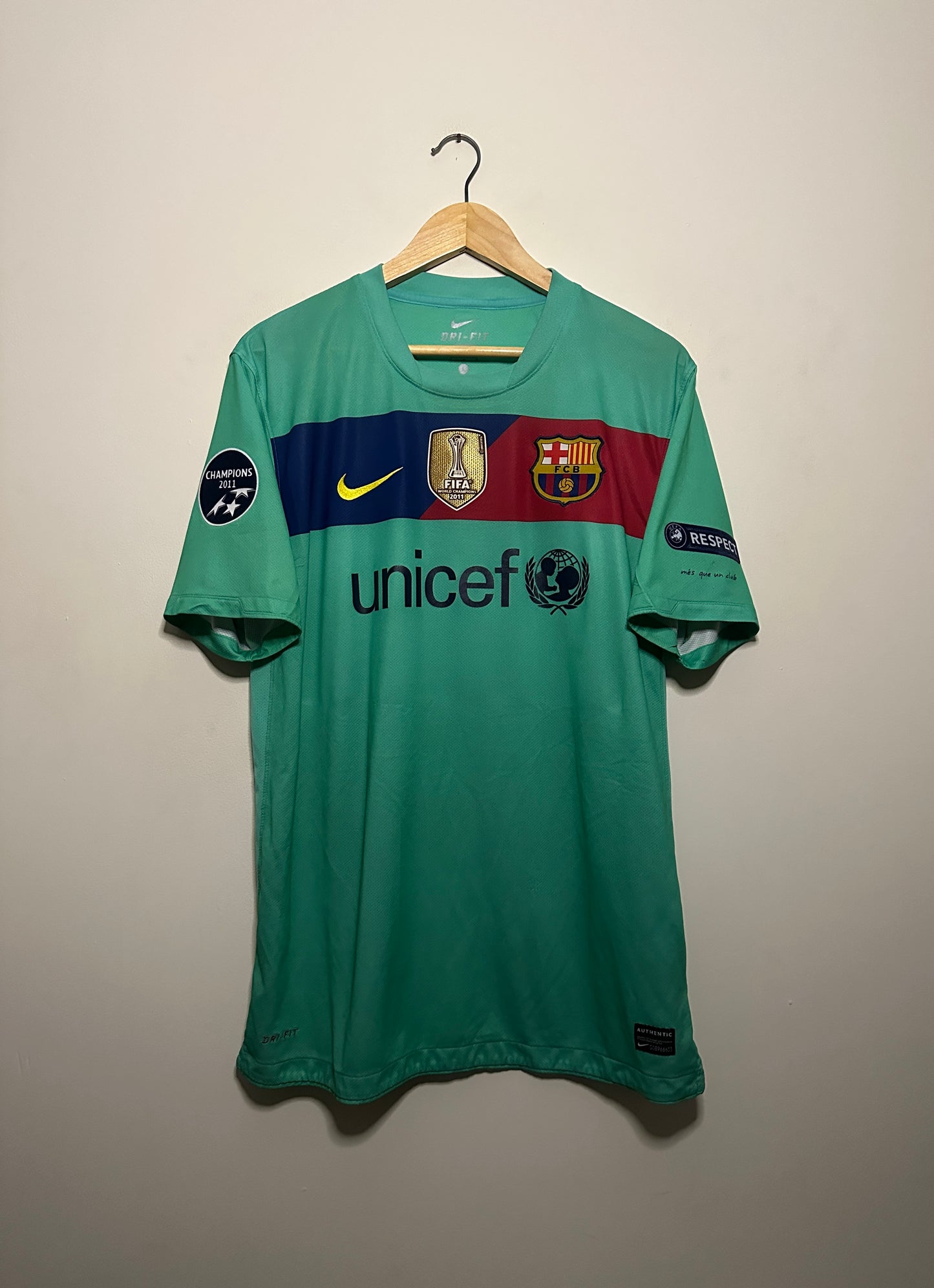 Lionel Messi FC Barcelona 2011-12 third football shirt (L)