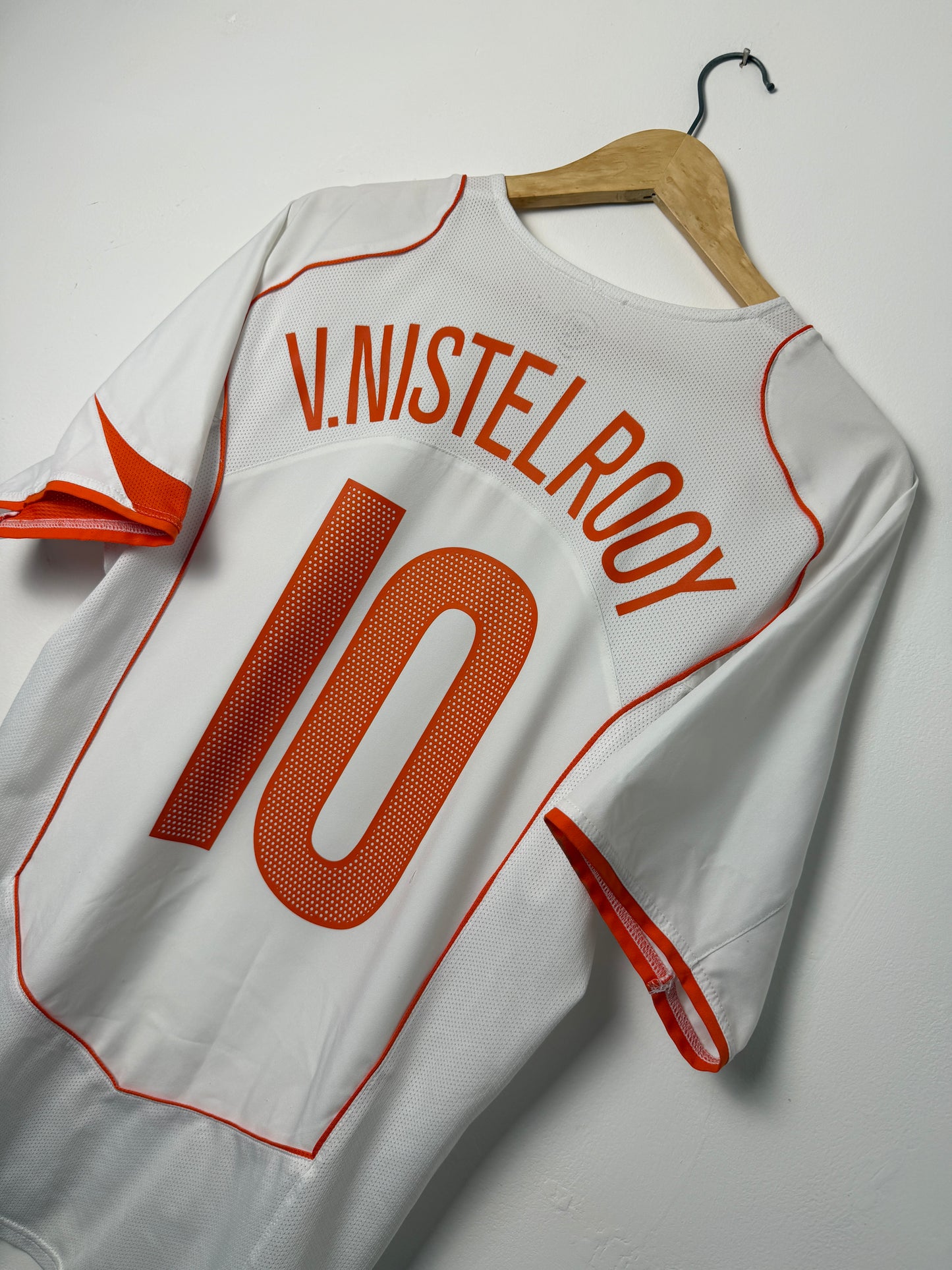 Ruud Van Nistelrooy Netherlands 2004 away football shirt (L)