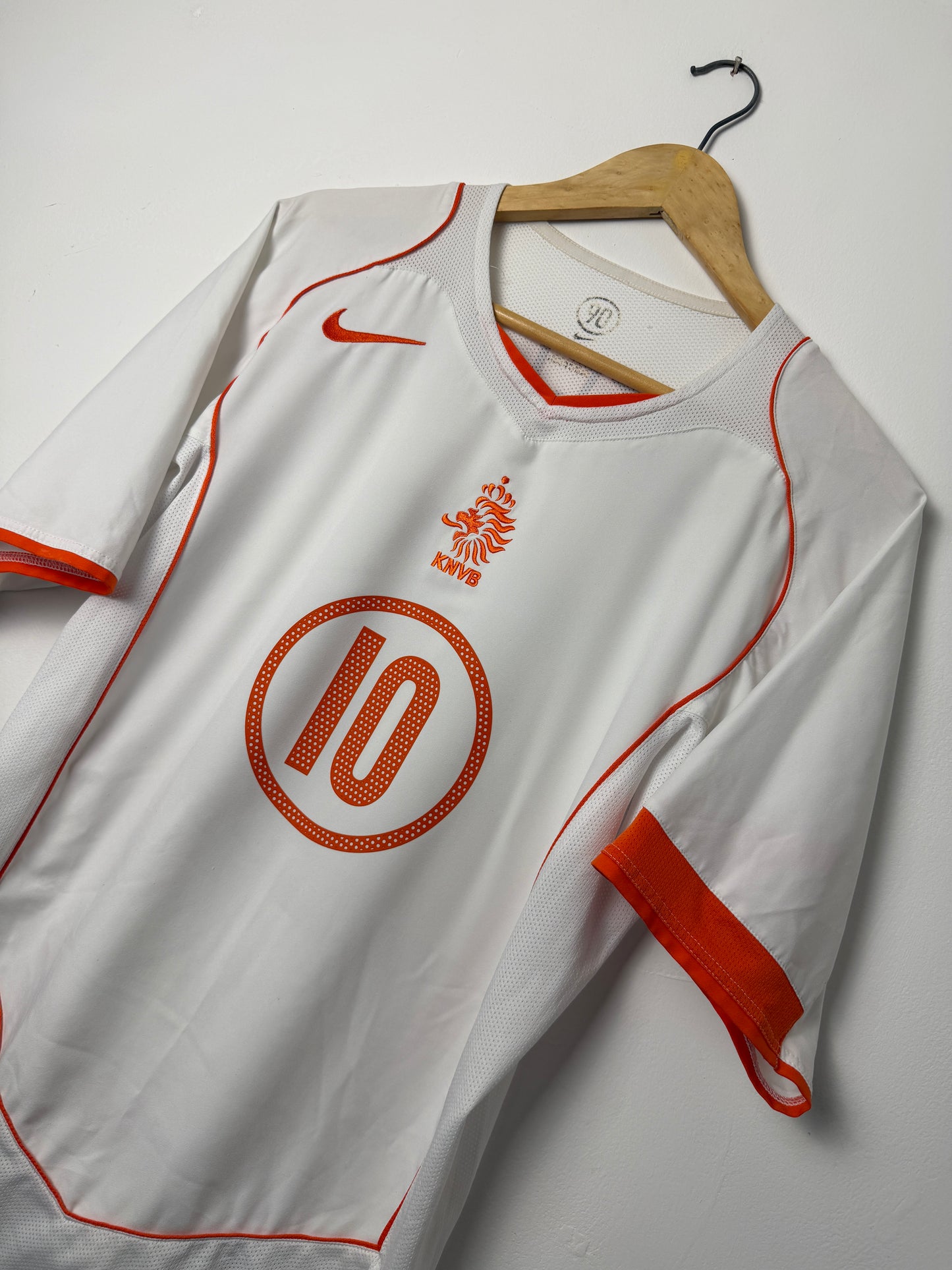 Ruud Van Nistelrooy Netherlands 2004 away football shirt (L)