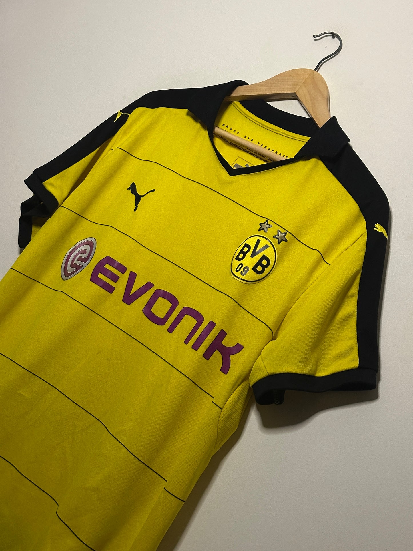 Pierre-Emerick Aubameyang Borussia Dortmund 2015-16 home football shirt (XL)