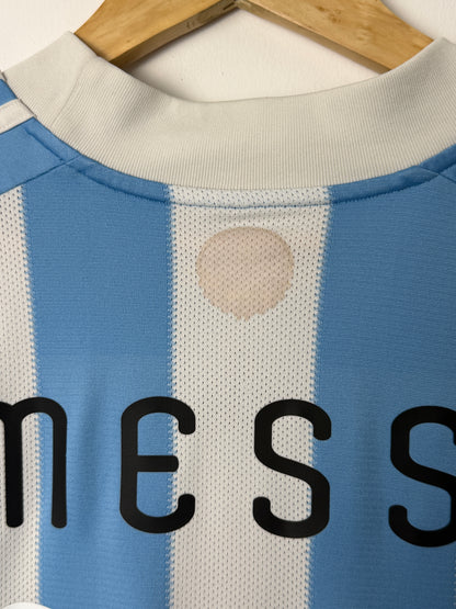 Lionel Messi Argentina 2010 home football shirt (L)