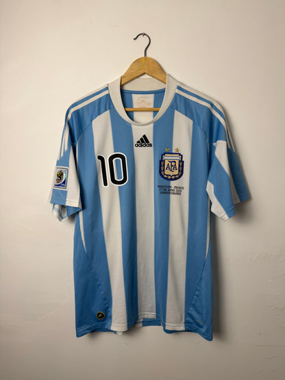 Lionel Messi Argentina 2010 home football shirt (L)