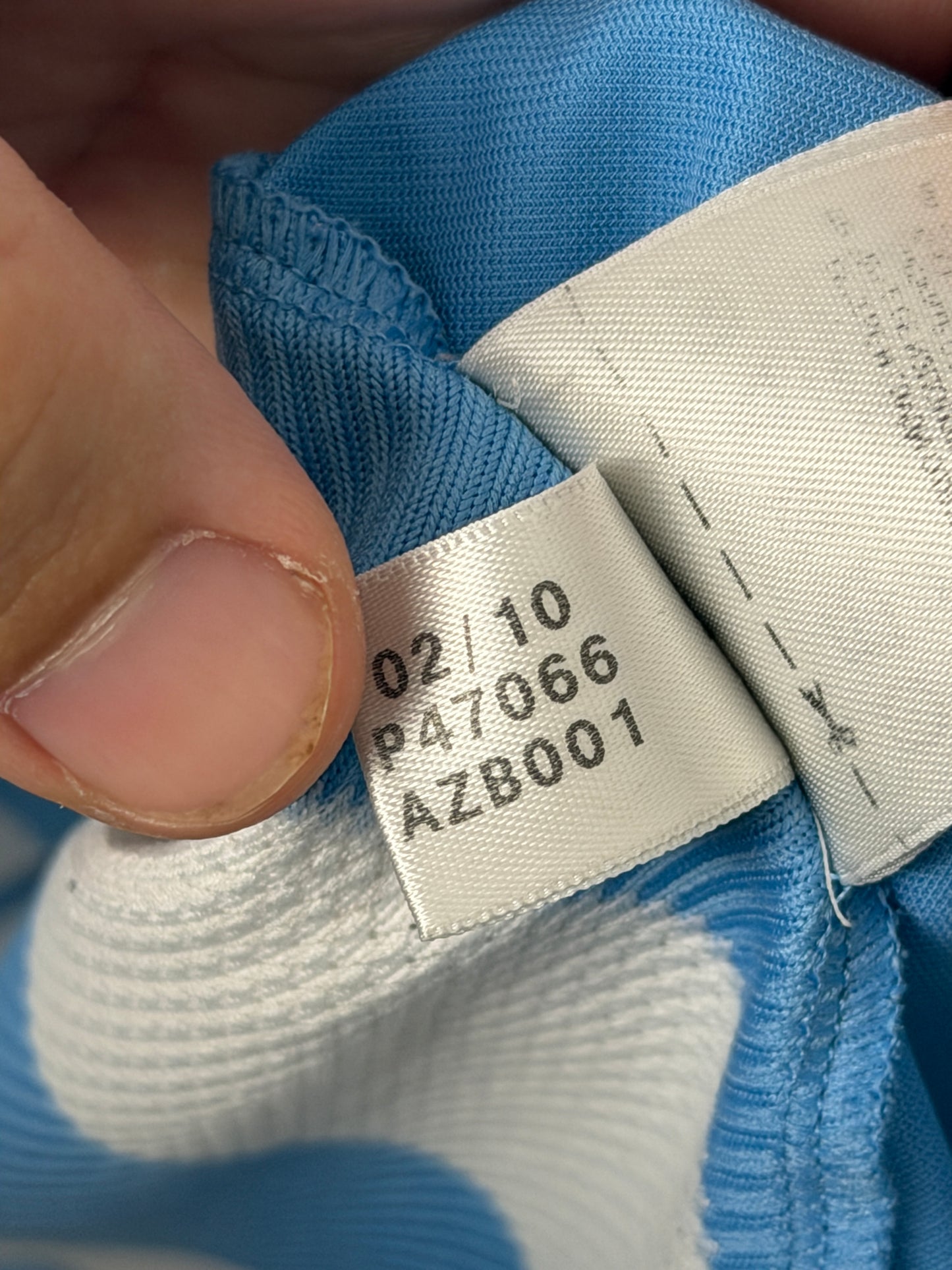 Lionel Messi Argentina 2010 home football shirt (L)
