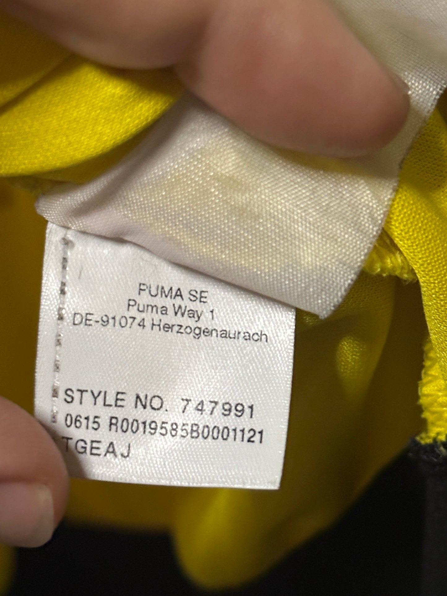 Pierre-Emerick Aubameyang Borussia Dortmund 2015-16 home football shirt (XL)