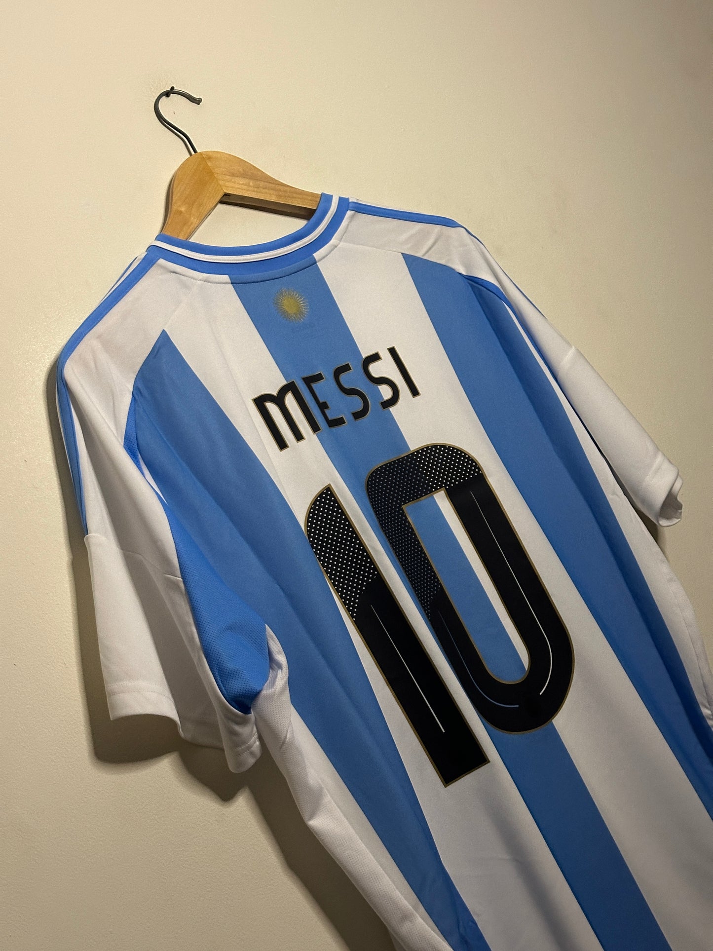 Lionel Messi Argentina 2024 home football shirt (XL)