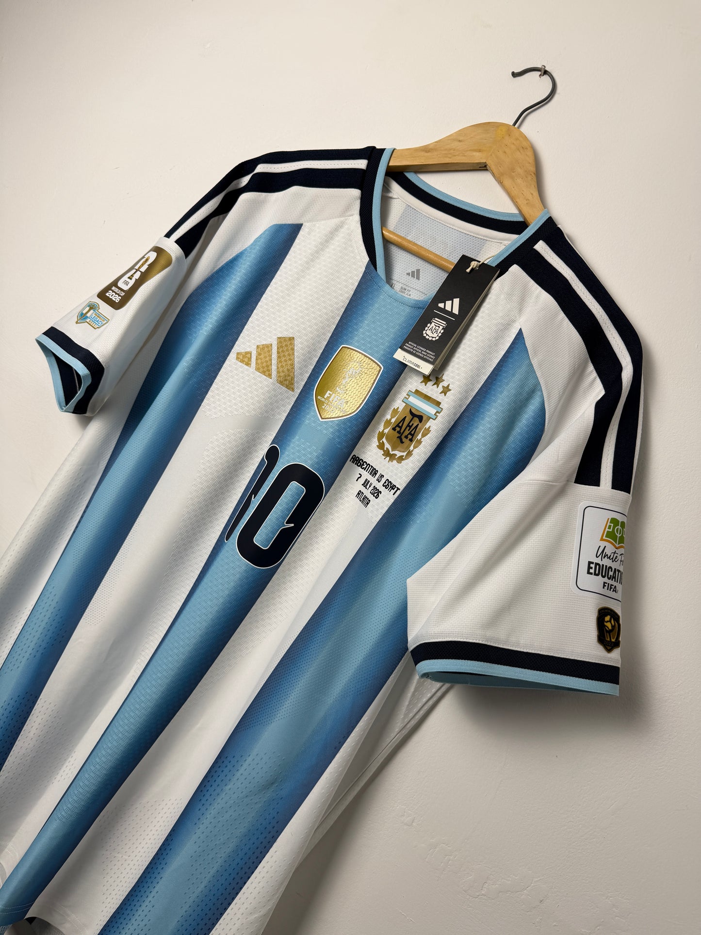 Lionel Messi Argentina 2026 World Cup CLIMACOOL+ home football shirt (XL)