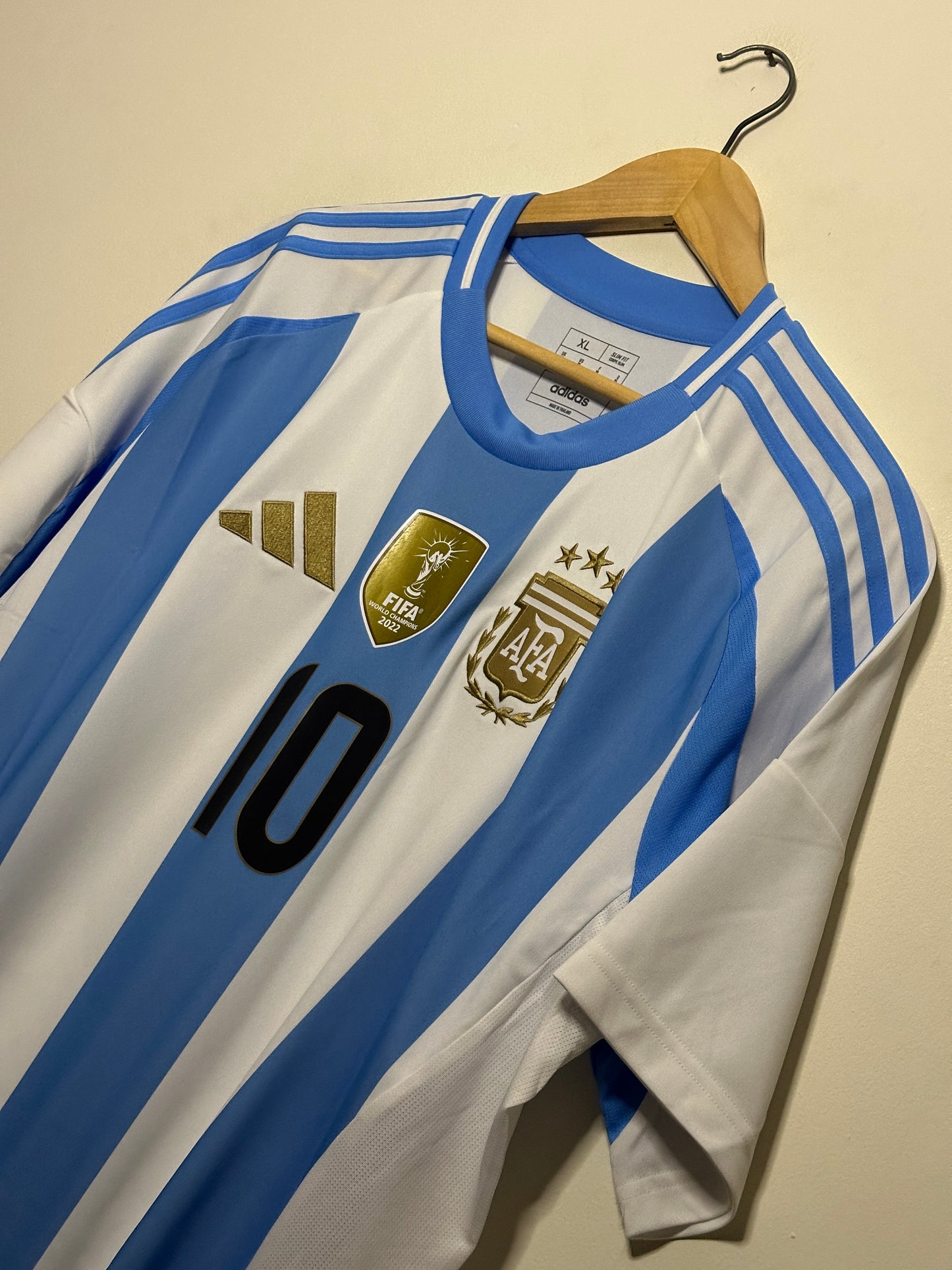 Lionel Messi Argentina 2024 home football shirt (XL)