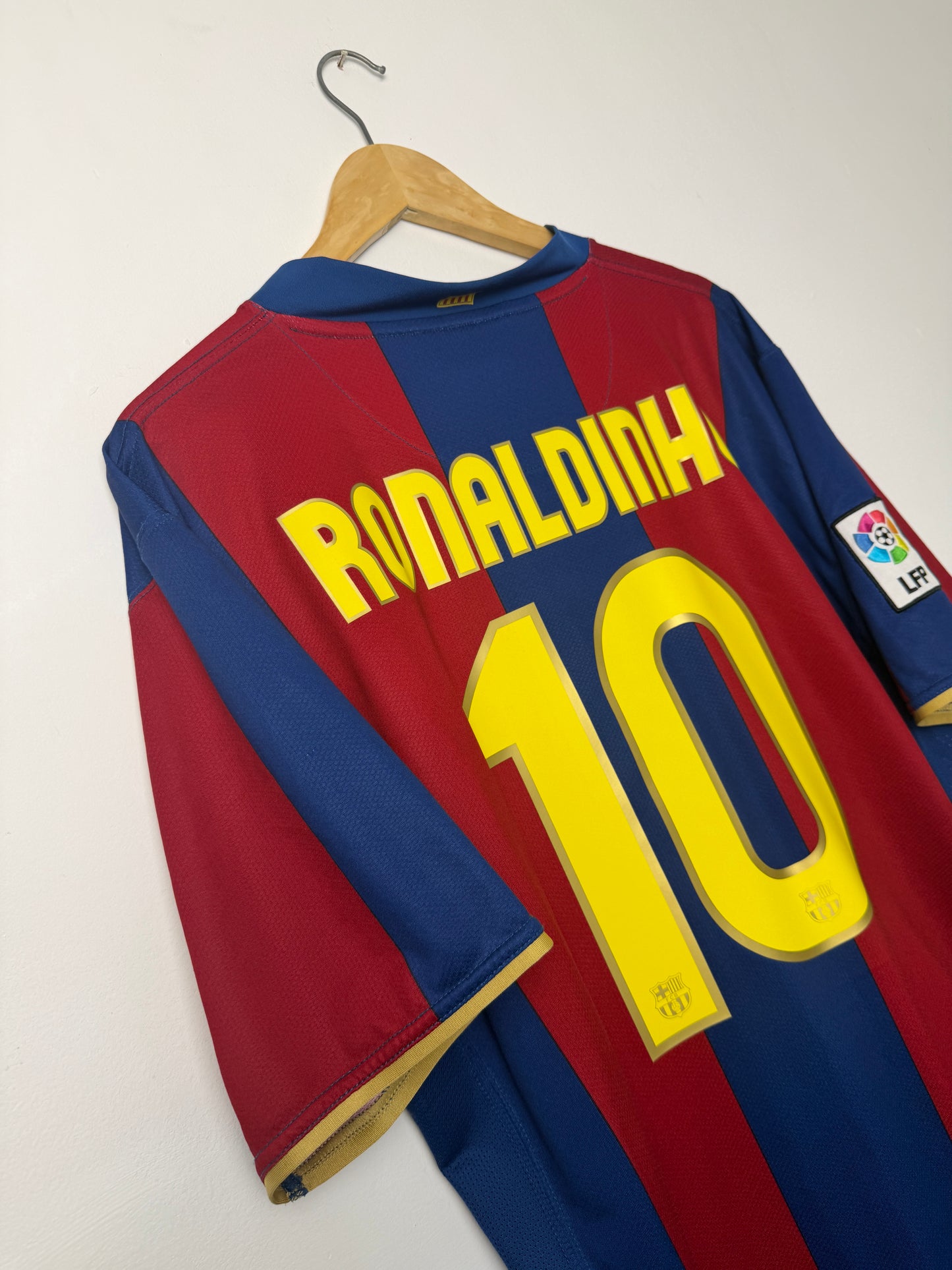 Ronaldinho FC Barcelona 2007-08 home football shirt (XL)