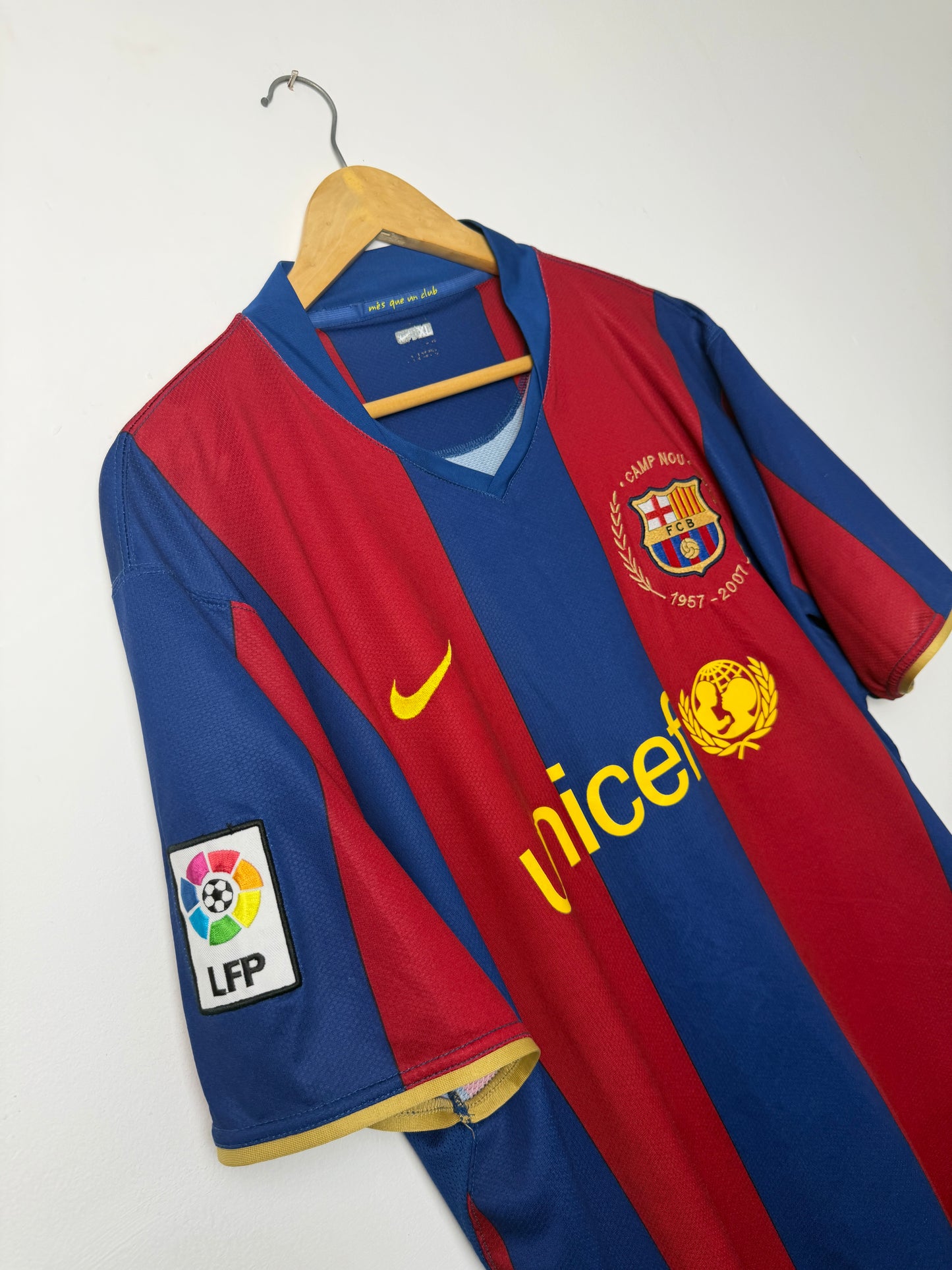 Ronaldinho FC Barcelona 2007-08 home football shirt (XL)