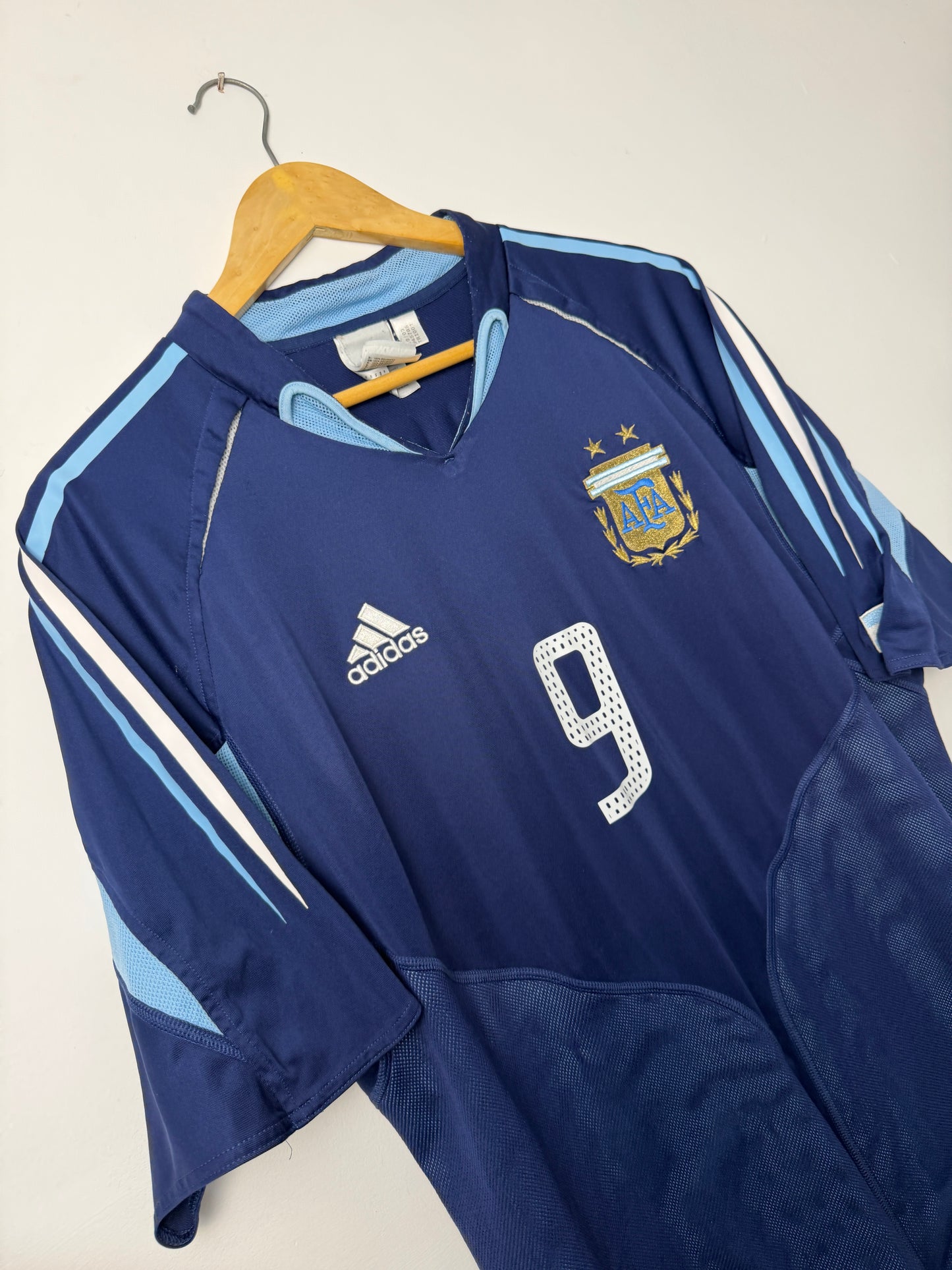 Gabriel Batistuta Argentina 2004 away football shirt (XL)