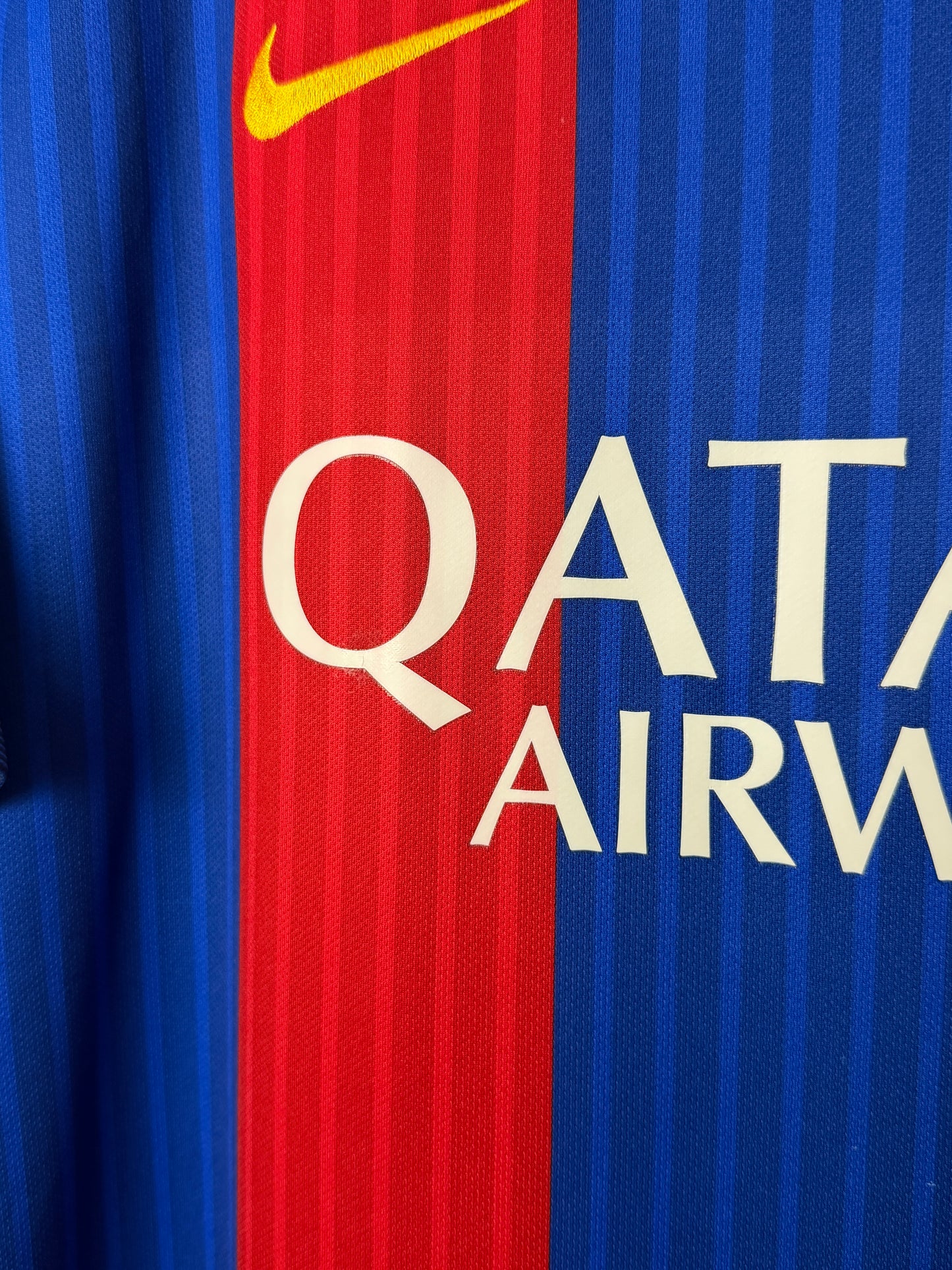 Neymar JR FC Barcelona 2016-17 home football shirt (XL)