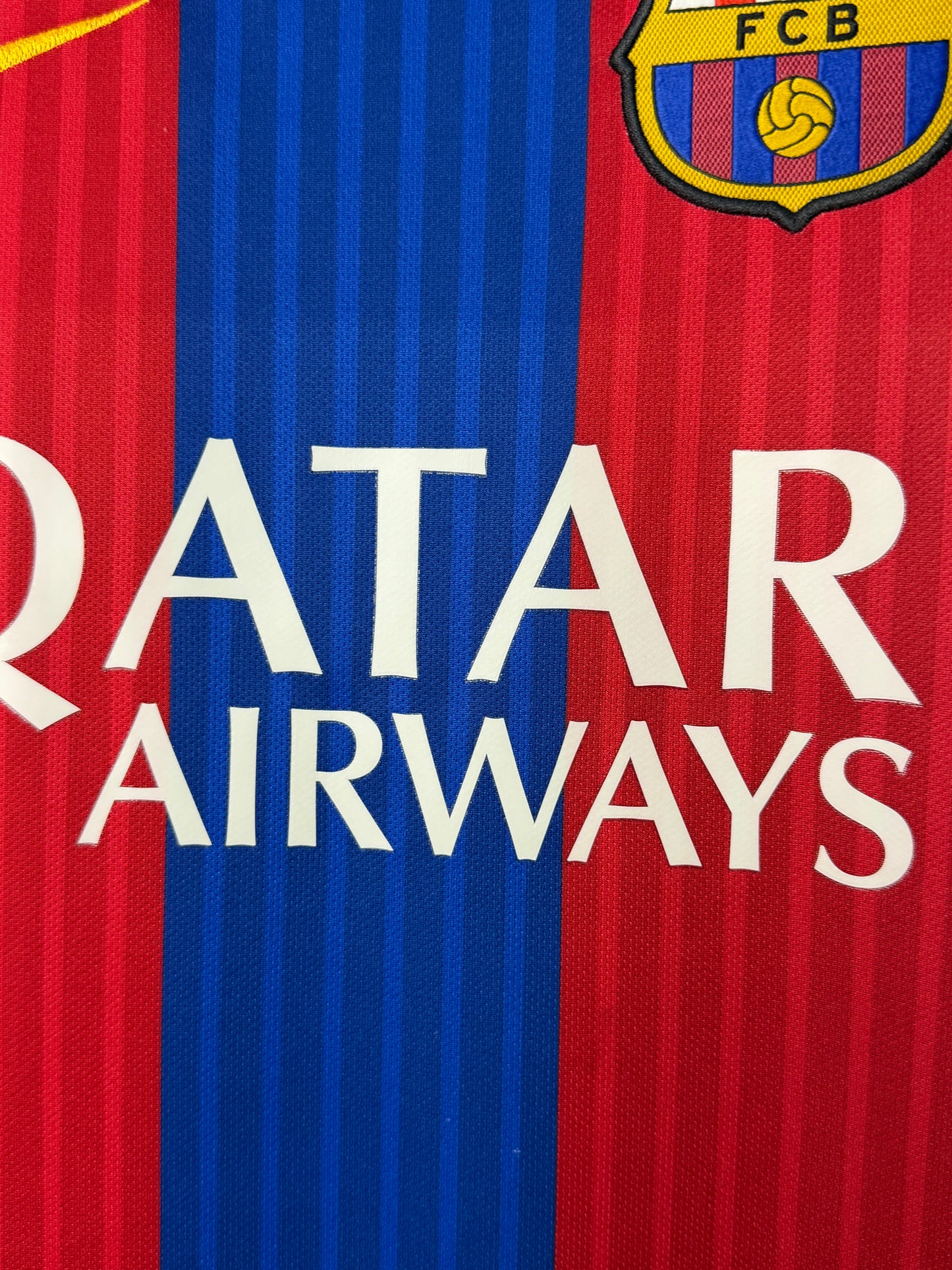 Neymar JR FC Barcelona 2016-17 home football shirt (XL)