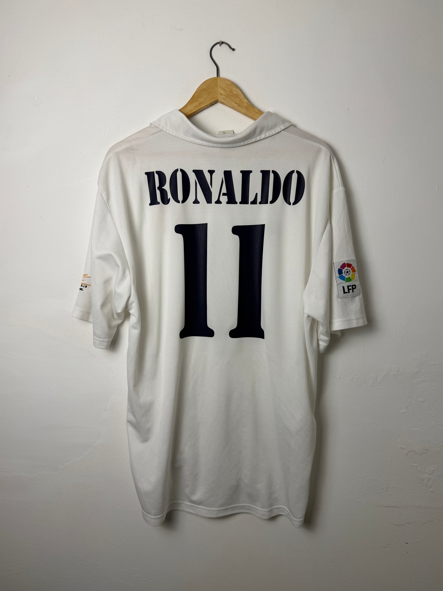 Ronaldo Nazario Real Madrid CF 2002-03 home football shirt (XL)