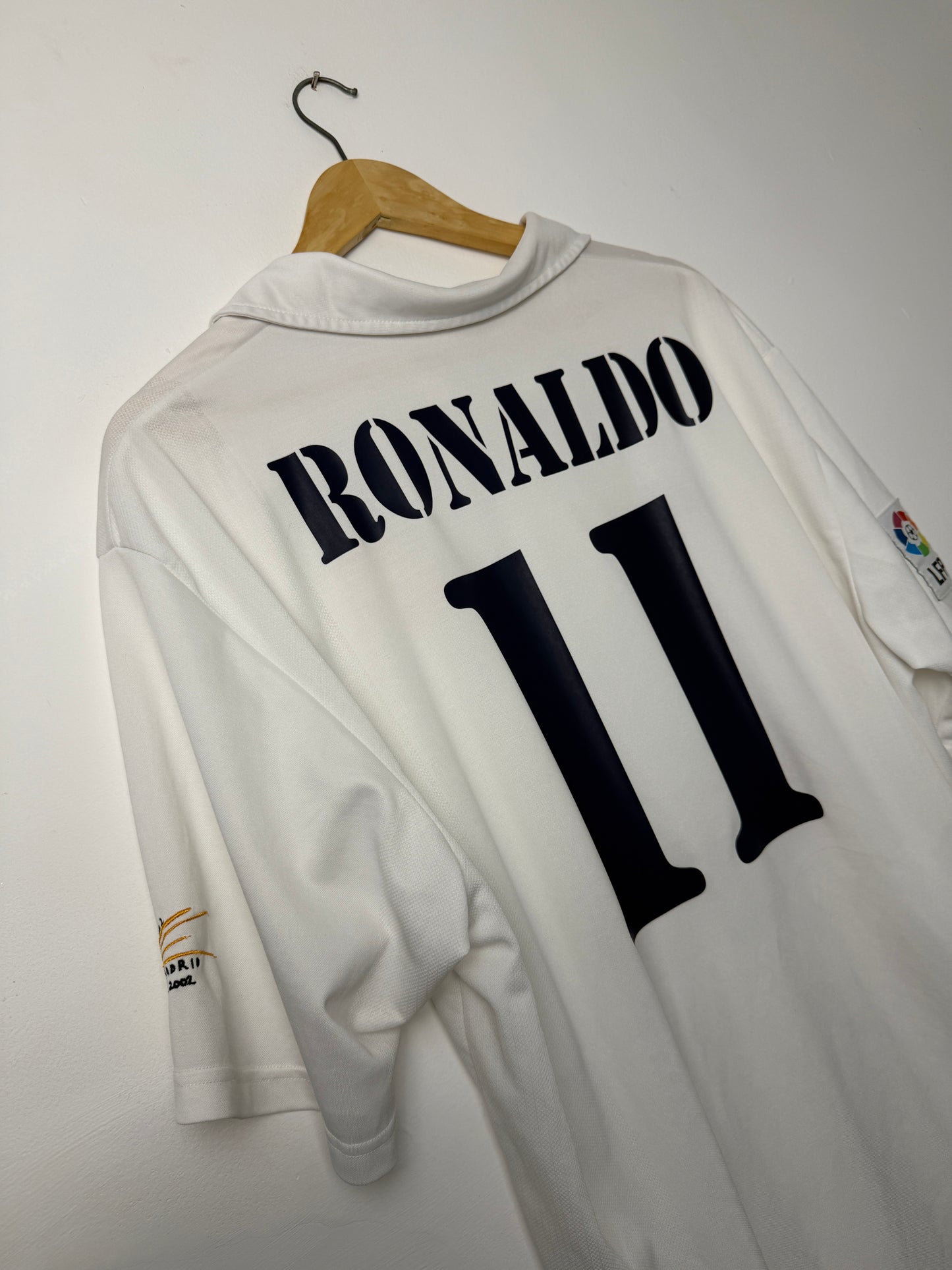 Ronaldo Nazario Real Madrid CF 2002-03 home football shirt (XL)