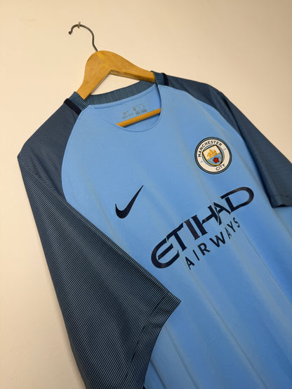 Sergio Aguero Manchester City FC 2017-18 home football shirt (XL)
