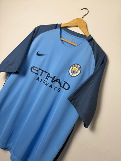 Sergio Aguero Manchester City FC 2017-18 home football shirt (XL)