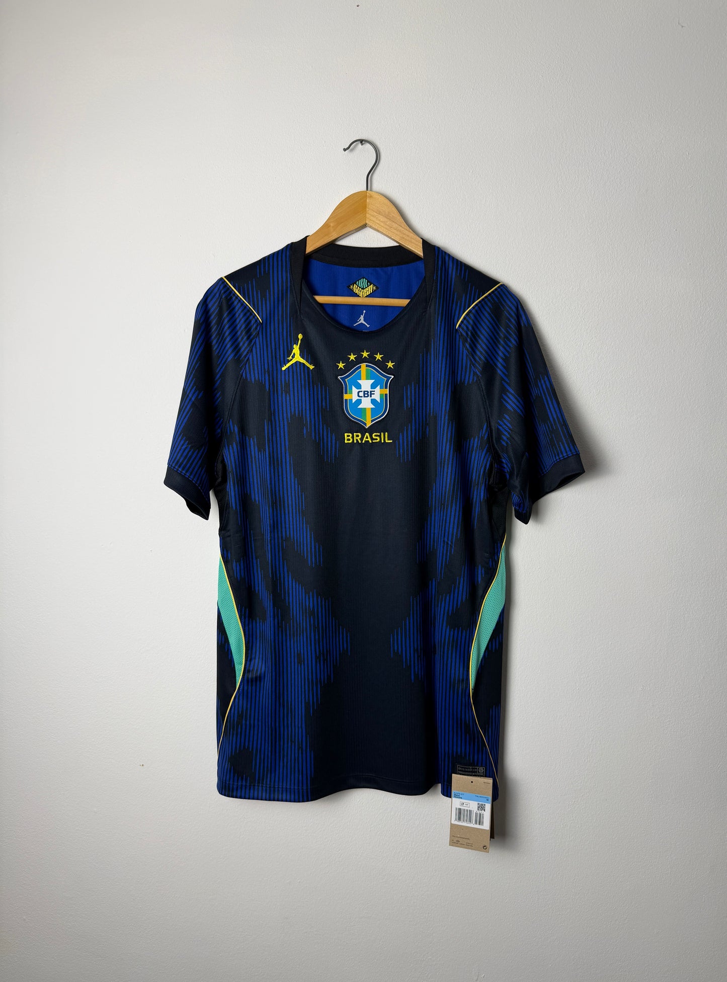 Brazil 2026 World Cup away football shirt (M)