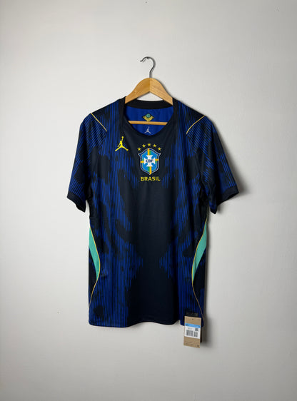 Brazil 2026 World Cup away football shirt (M)