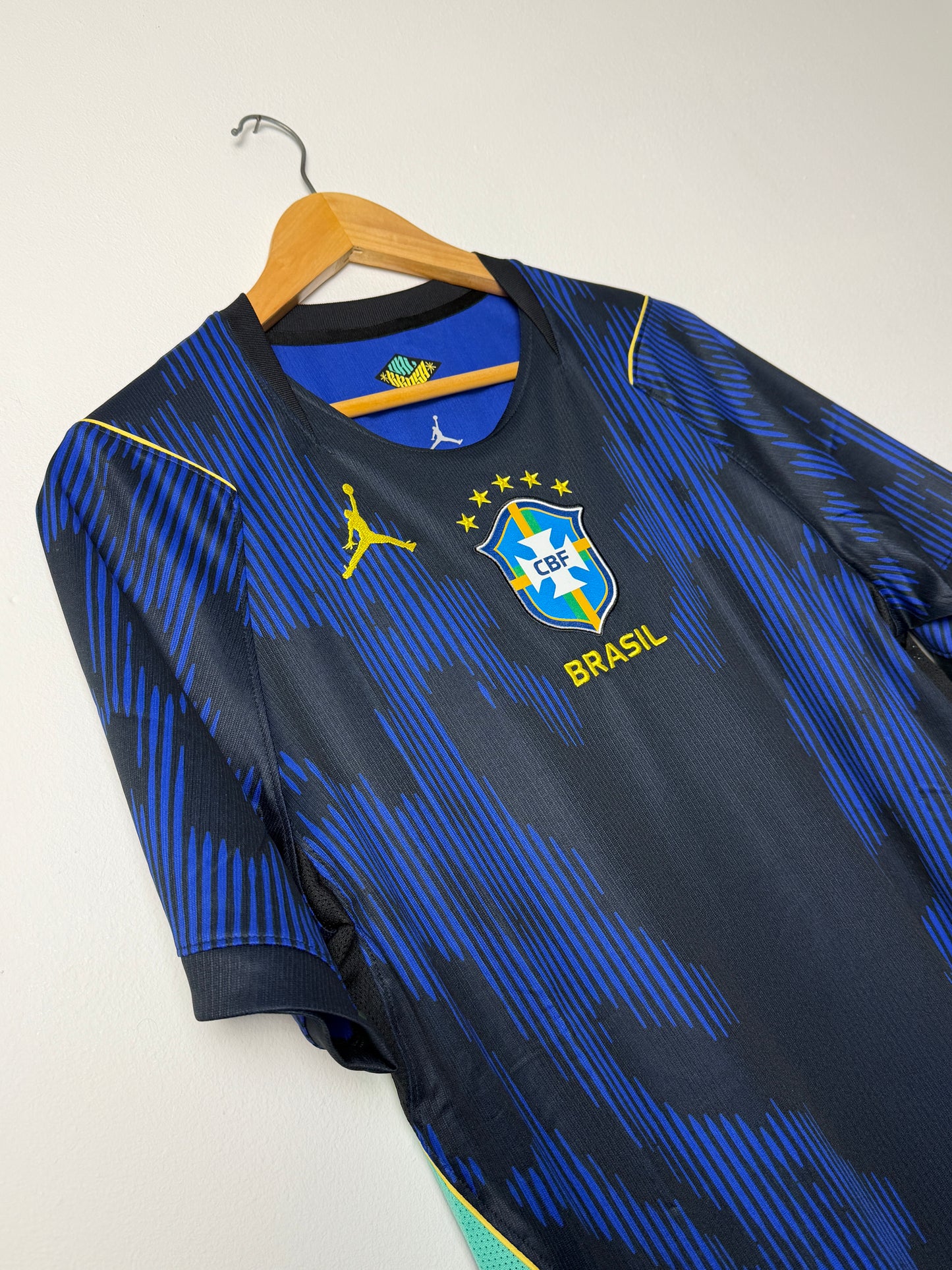 Brazil 2026 World Cup away football shirt (M)