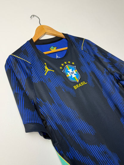 Brazil 2026 World Cup away football shirt (M)