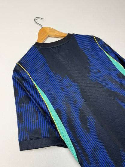 Brazil 2026 World Cup away football shirt (M)