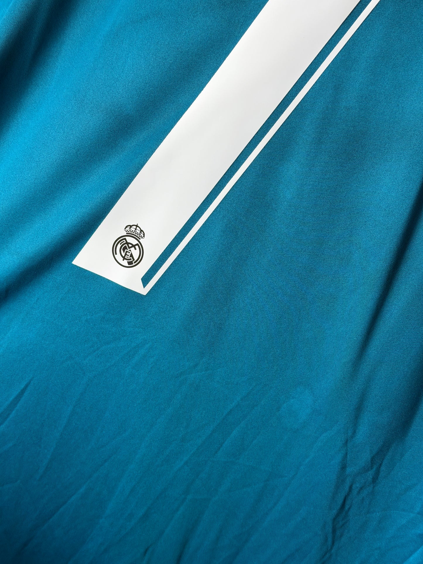 Cristiano Ronaldo Real Madrid CF 2017-18 third football shirt (L)