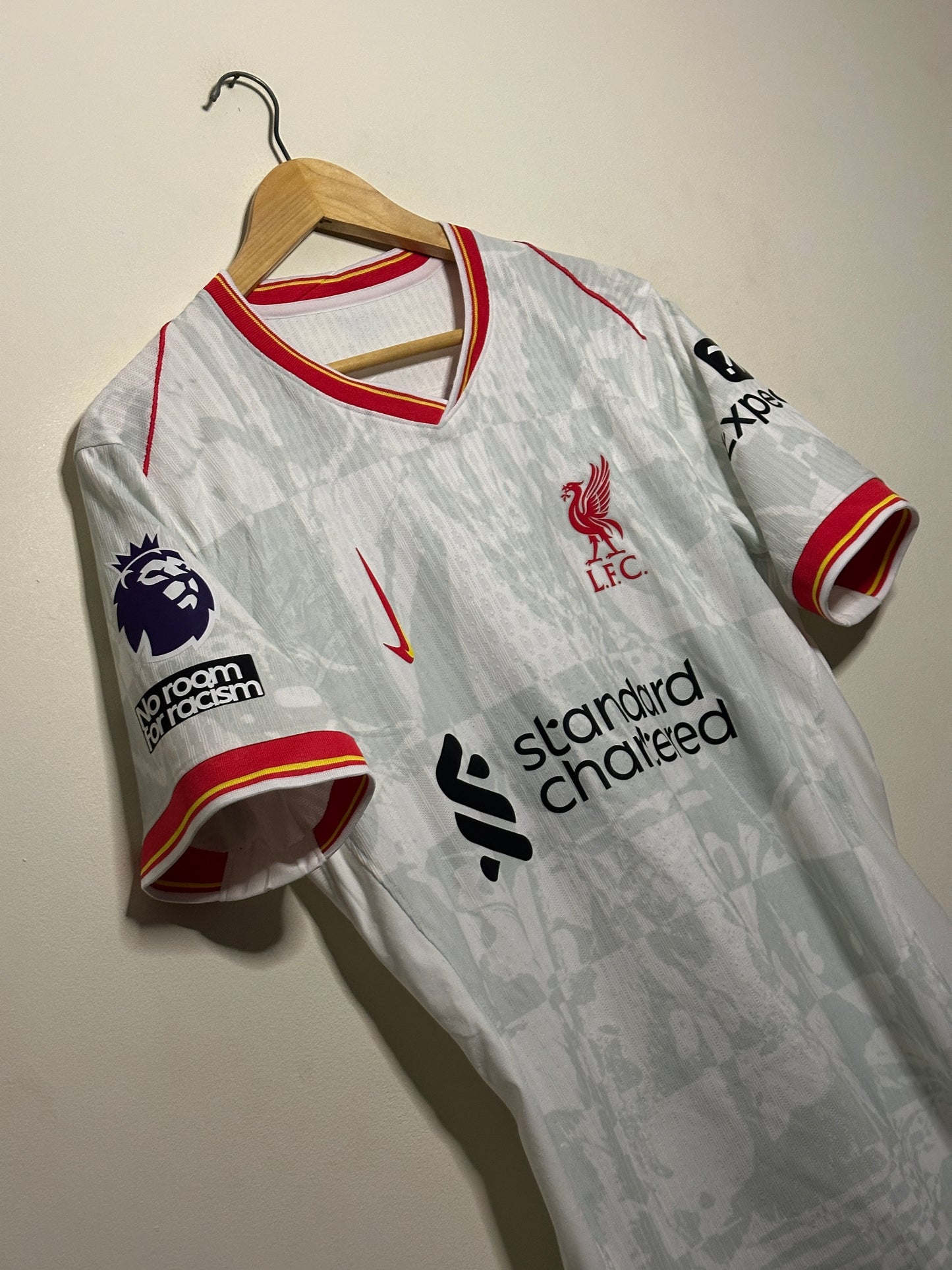 Mohamed Salah Liverpool FC Liverpool FC 2024-25 player spec third football shirt (M)