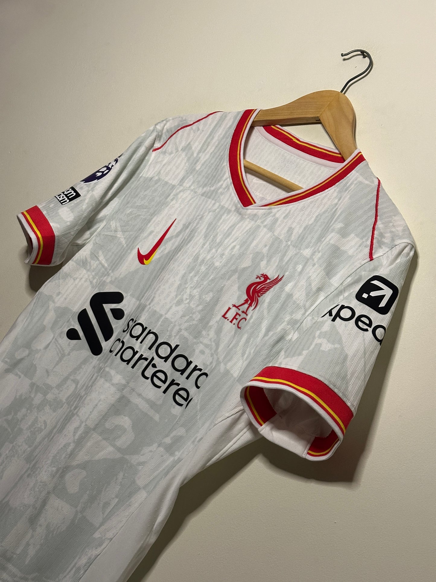 Mohamed Salah Liverpool FC Liverpool FC 2024-25 player spec third football shirt (M)