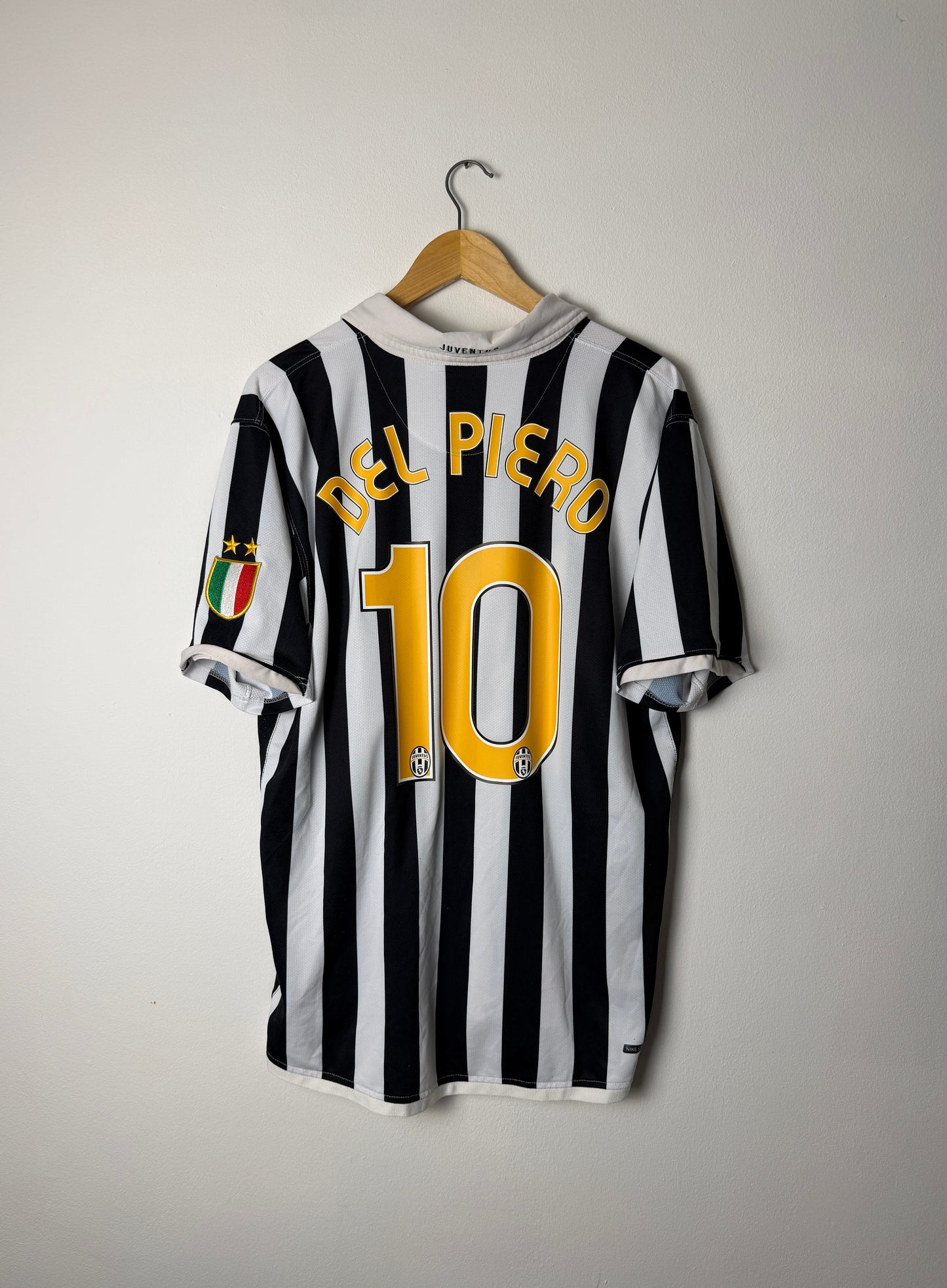 Alessandro Del Piero Juventus FC 2006-07 home football shirt (XL)