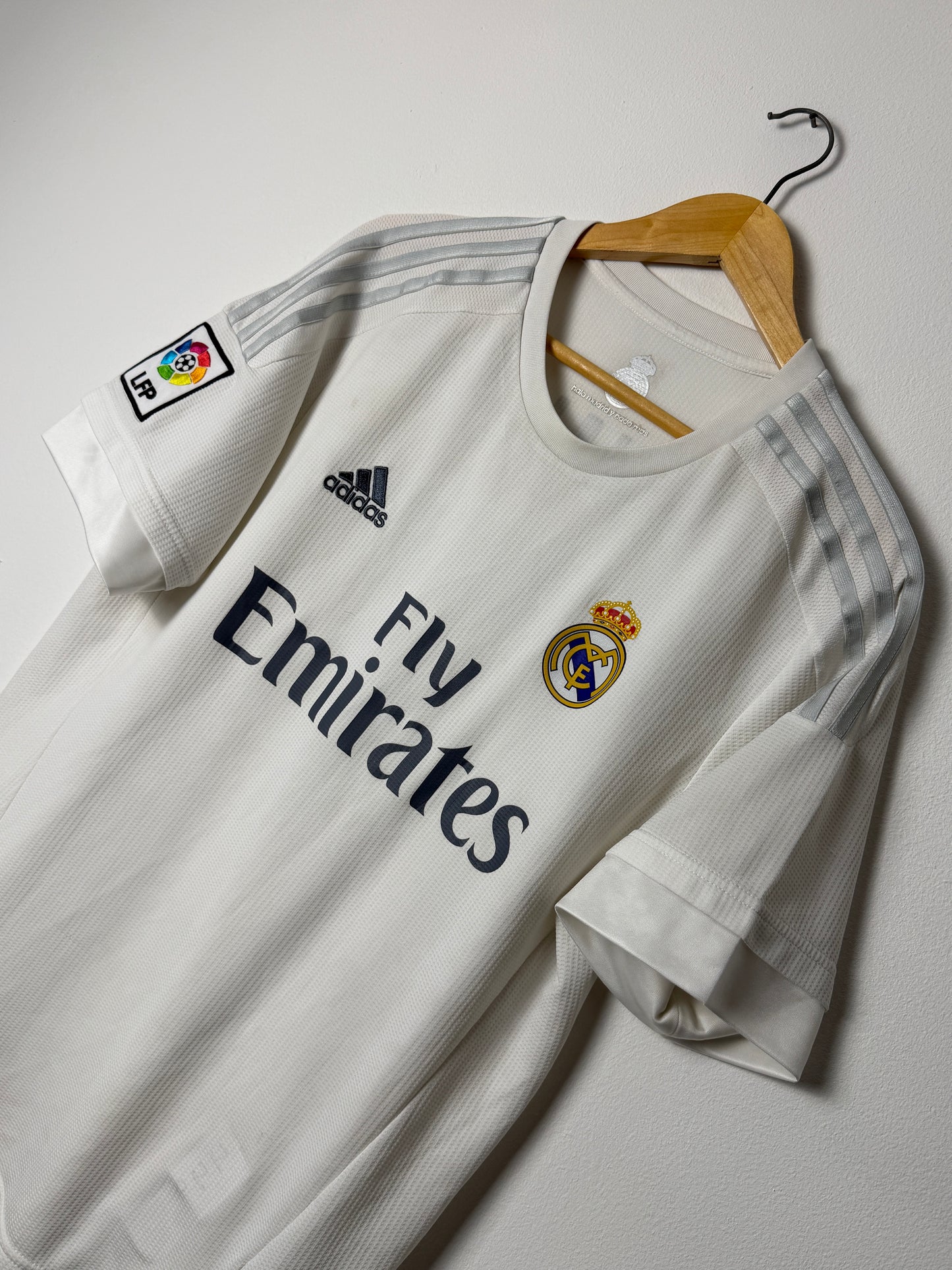 Cristiano Ronaldo Real Madrid CF 2015-16 home football shirt (L)