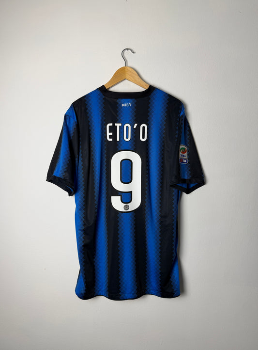 Samuel Eto'o Inter Milan 2010-11 home football shirt (XL)