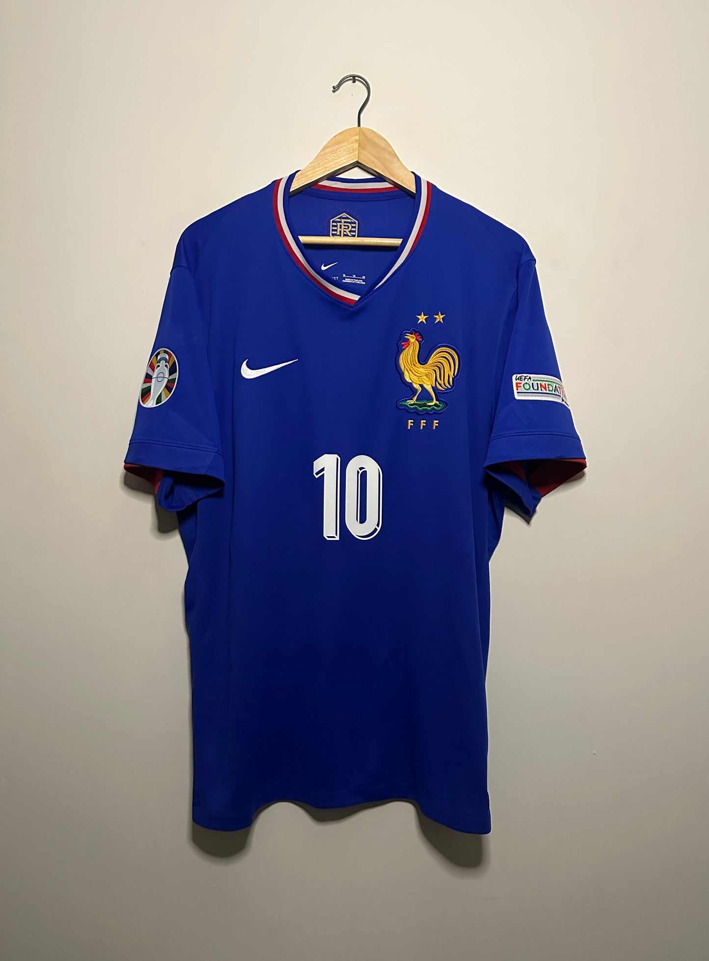 Kylian Mbappe France Euro 2024 home football shirt (XL)