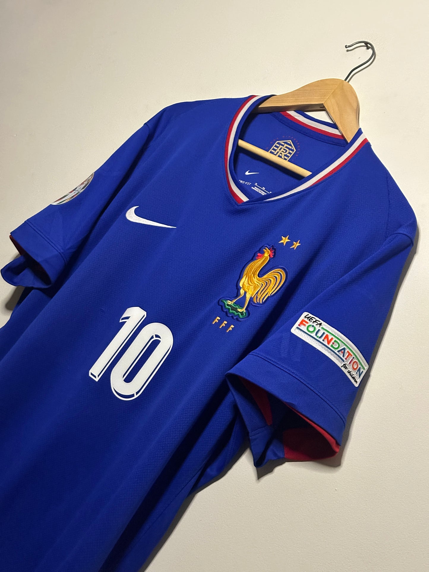 Kylian Mbappe France Euro 2024 home football shirt (XL)