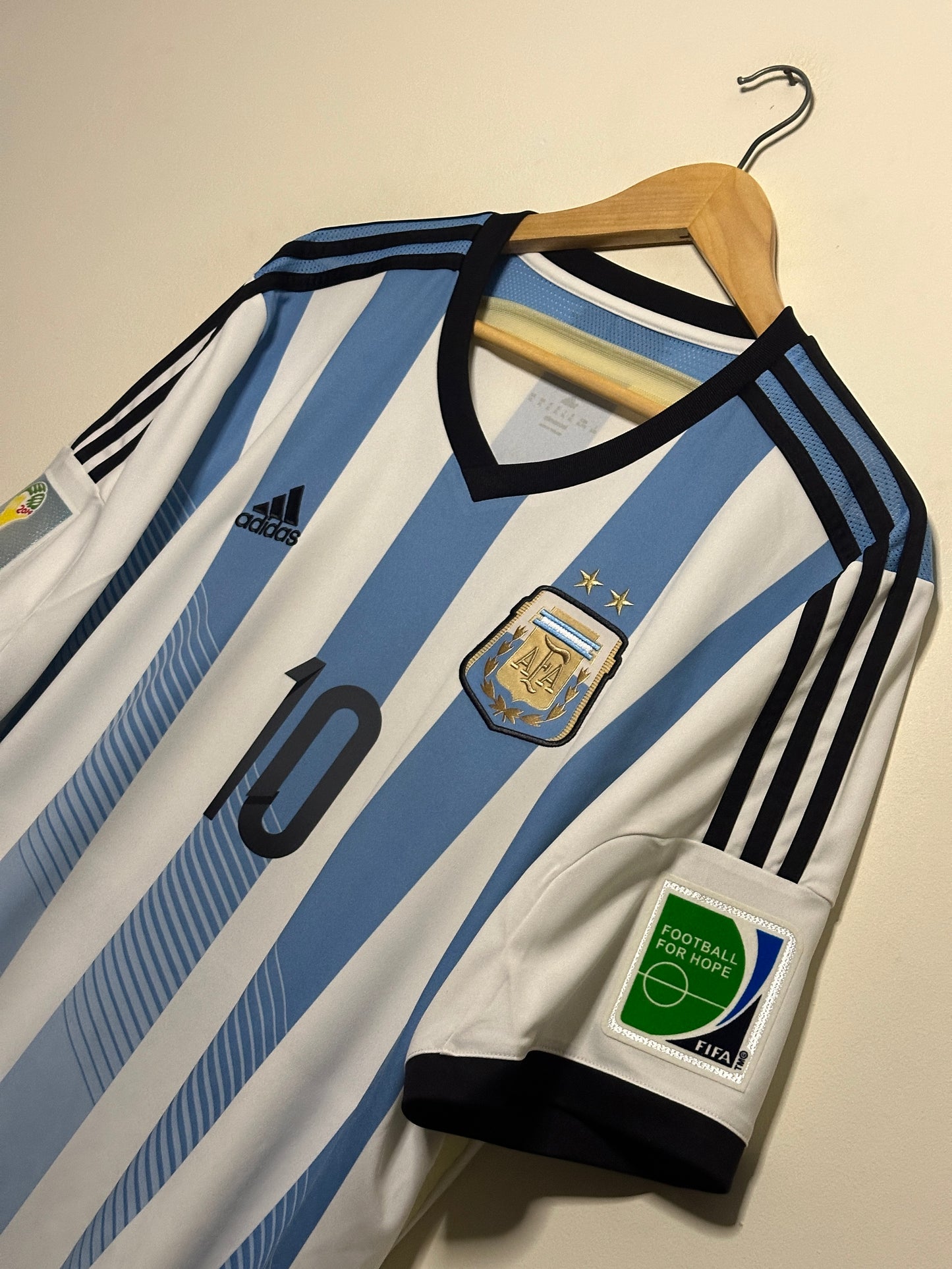 Lionel Messi FC Barcelona 2014 World Cup home football shirt (XL)