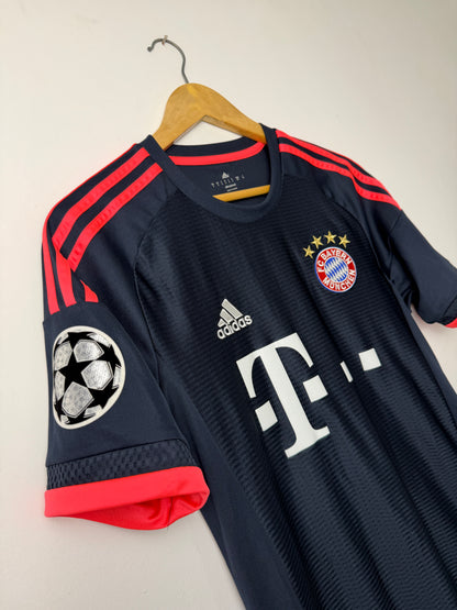 Douglas Costa Bayern Munich 2015-16 third football shirt (S)