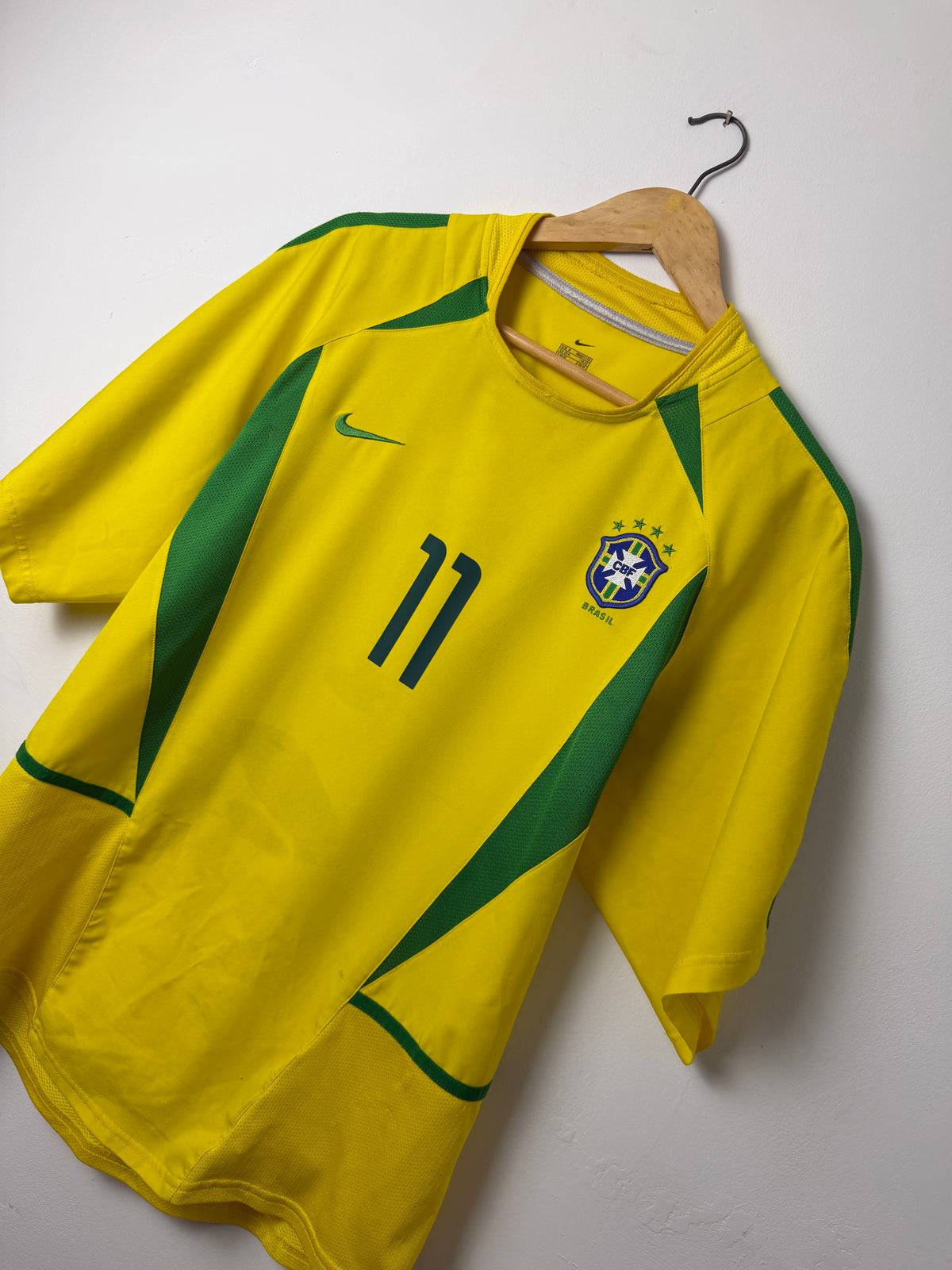 Ronaldinho Brazil 2002 World Cup home football shirt (M)